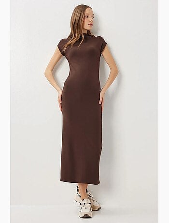 Estambul vestido midi ajustado con medio cuello alto istanbul
