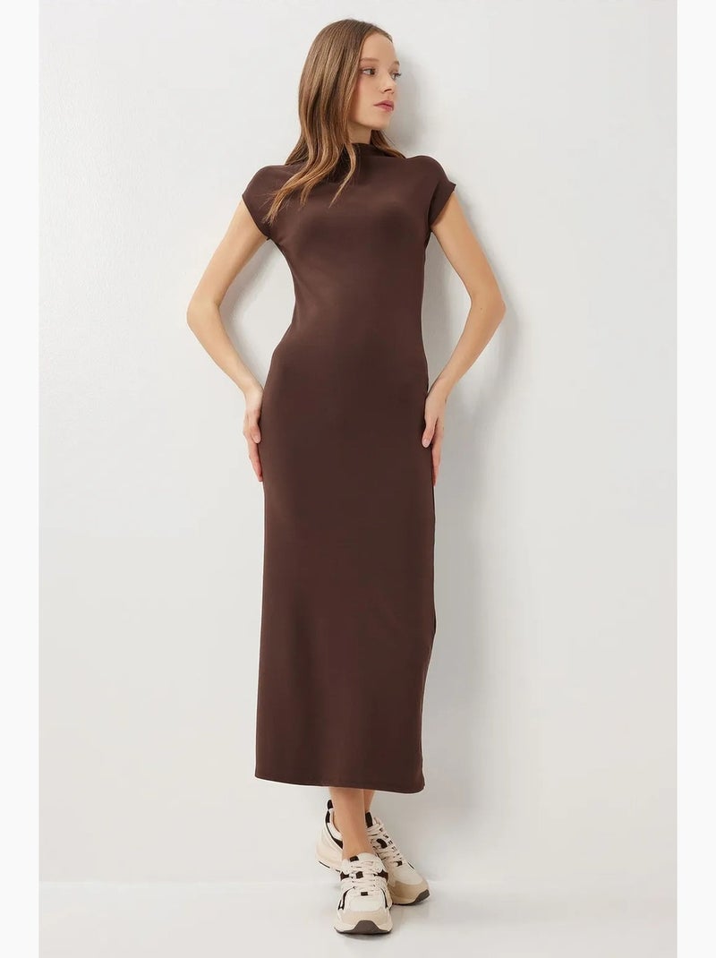 Estambul vestido midi ajustado con medio cuello alto istanbul Marrón chocolate - Kiabi