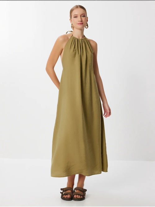 Estambul vestido midi drapeado con cuello halter istanbul - Kiabi Estambul vestido midi drapeado con cuello halter istanbul - Kiabi
