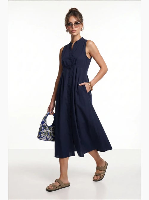 Estambul vestido midi sin mangas con cuello mandarín y corte a istanbul - Kiabi Estambul vestido midi sin mangas con cuello mandarín y corte a istanbul - Kiabi