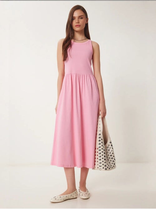 Estambul vestido midi sin mangas con detalle elástico istanbul - Kiabi Estambul vestido midi sin mangas con detalle elástico istanbul - Kiabi