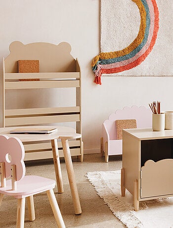 Estantería infantil con forma de osito y baldas abiertas