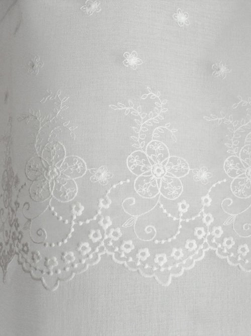 Estopilla transparente con volante bordado en la parte superior - Kiabi