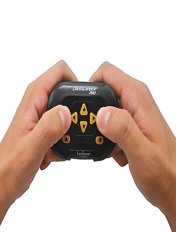 Excavadora radiocontrolada Crosslander PRO ® con brazo articulado.