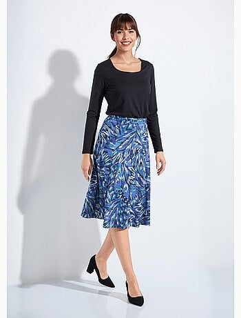 Falda acampanada de largo medio en punto cálido estampado