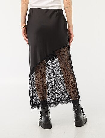 Falda bimateria de satén y encaje