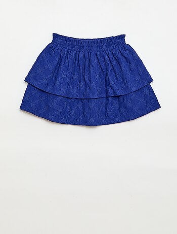 Falda con bordado inglés y volantes