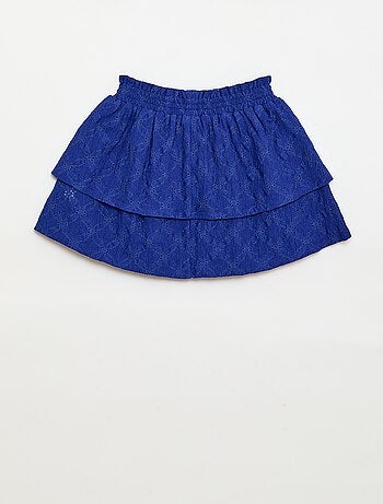 Falda con bordado inglés y volantes