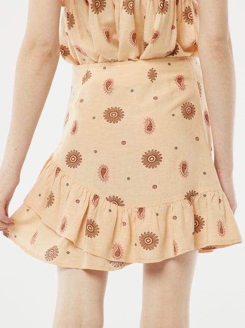 Falda corta con volantes en el bajo a capas - Kiabi