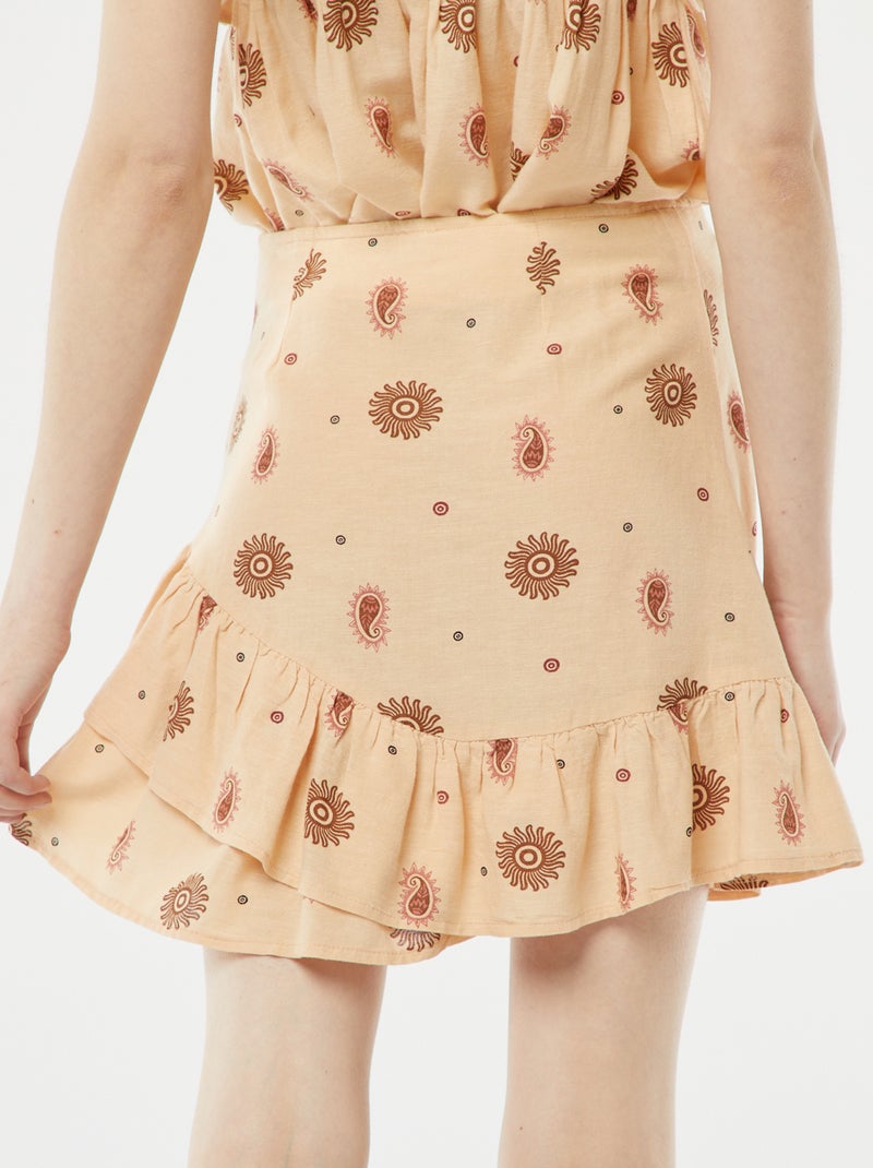 Falda corta con volantes en el bajo a capas BEIGE - Kiabi