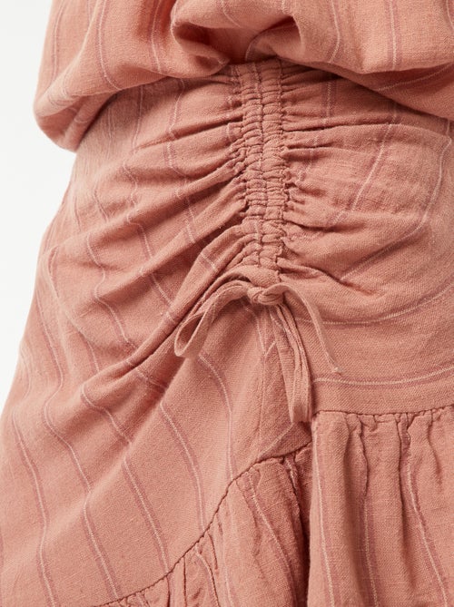 Falda corta con volantes en el bajo a capas - Kiabi