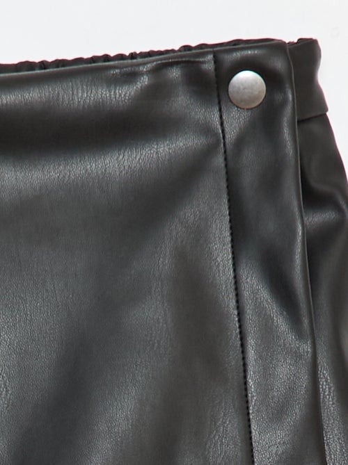 Falda corta de polipiel - Kiabi