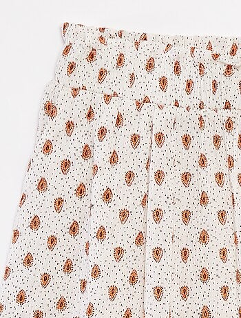 Falda corta de tejido de crepé