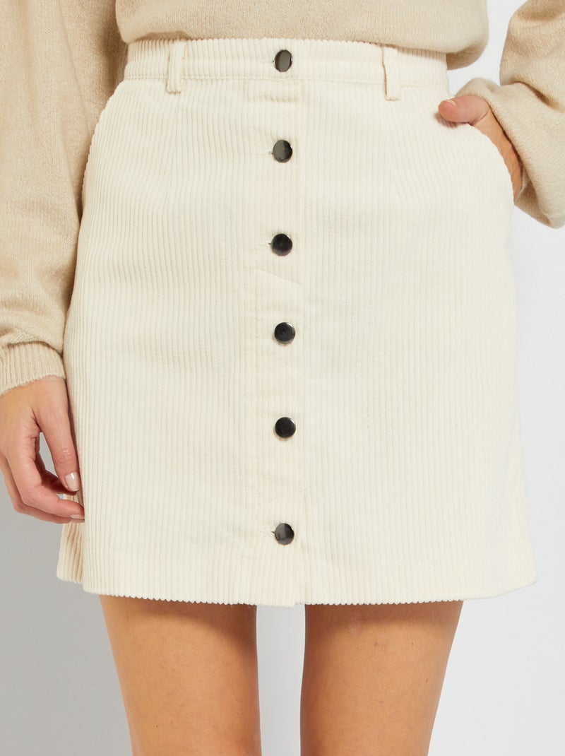 Falda corta de terciopelo BLANCO - Kiabi
