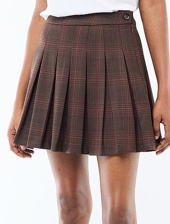 Falda corta plisada con cremallera