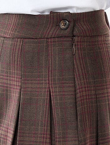 Falda corta plisada con cremallera