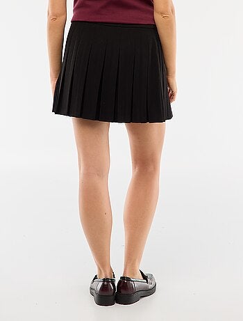 Falda corta plisada