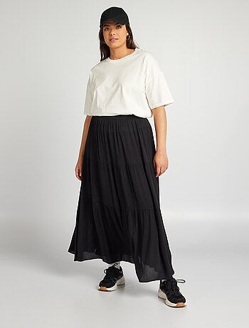 Falda larga con capas y cintura elástica