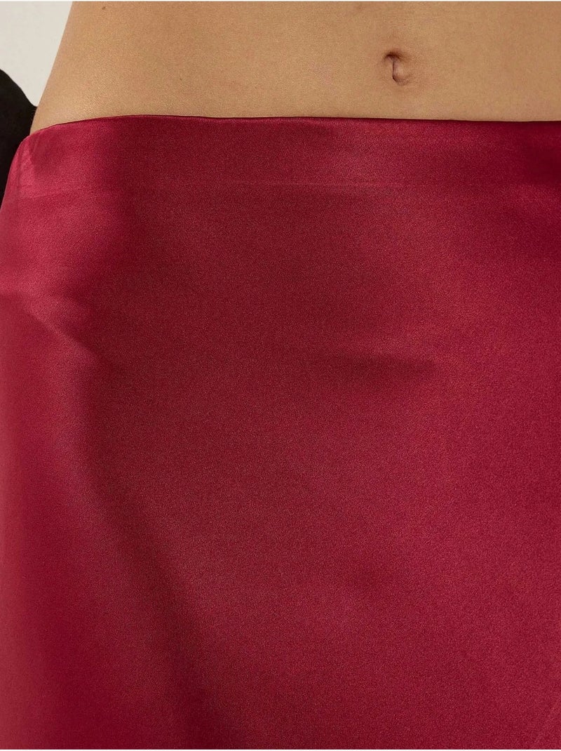 Falda larga de satén con corte al bies Rojo - Kiabi