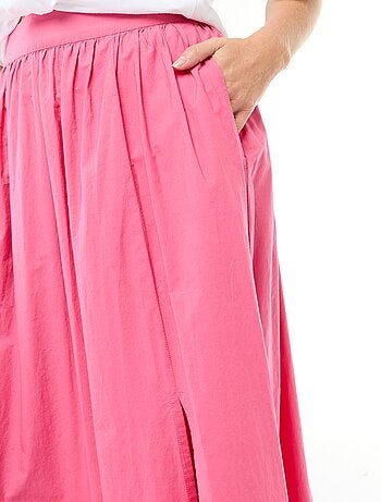 Falda larga y amplia acampanada