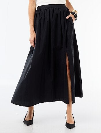 Falda larga y ancha acampanada