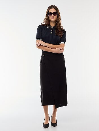 Falda midi asimétrica