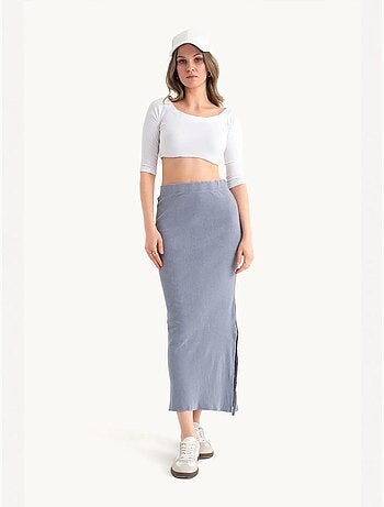 Falda midi básica con cintura elástica y tiro medio hiccup
