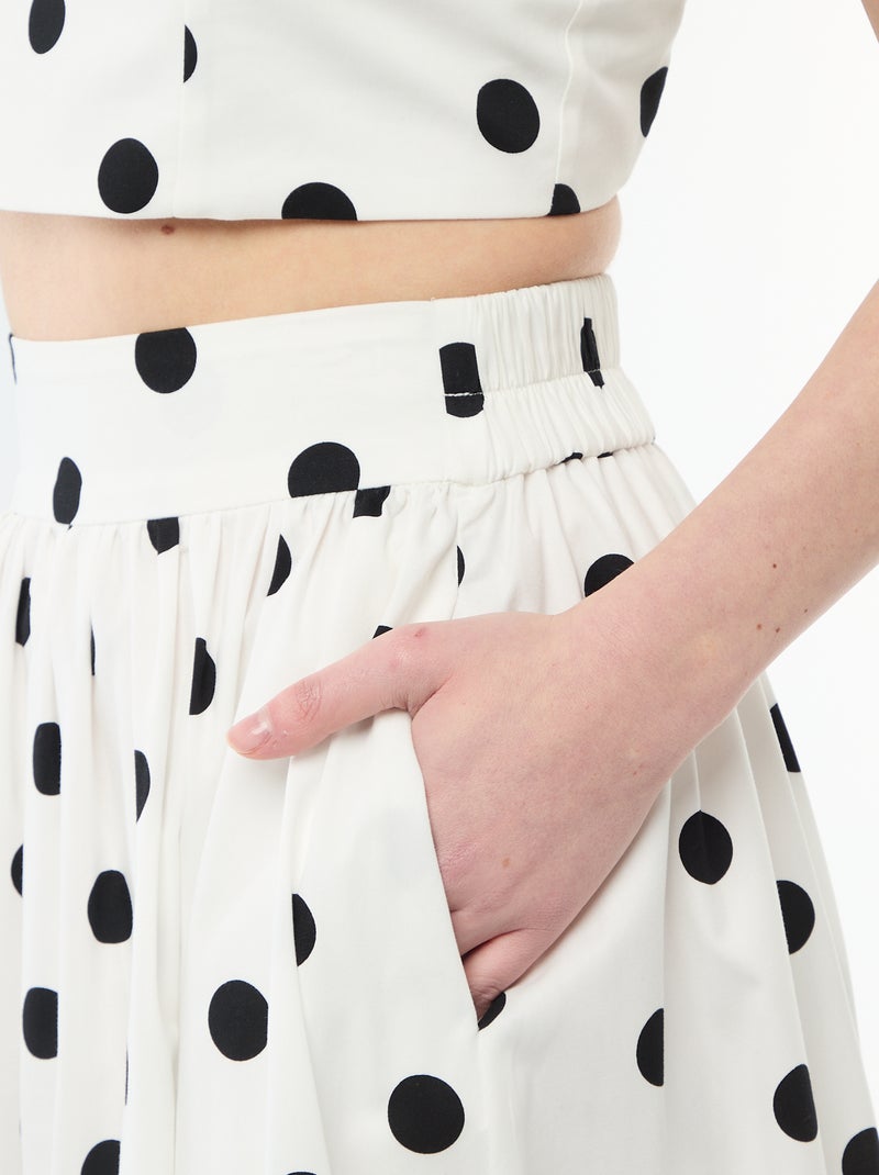 Falda midi con pinzas acampanada con estampado de lunares Blanco - Kiabi