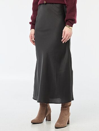 Falda midi ligera