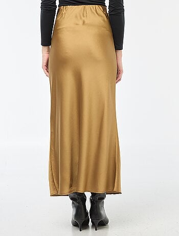 Falda midi ligera