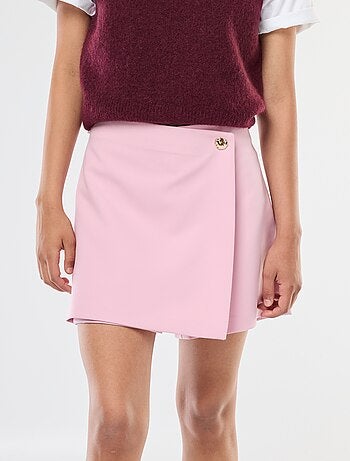 Falda pantalón asimétrica con botón dorado