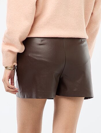 Falda pantalón corta lisa de imitación piel