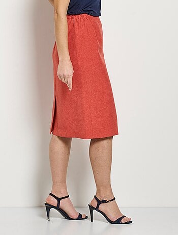 Falda recta de largo medio