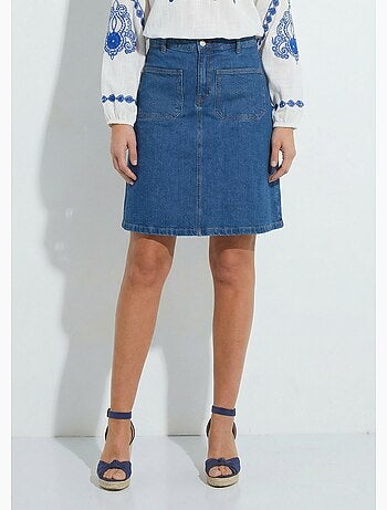 Falda vaquera corta recta con 4 bolsillos