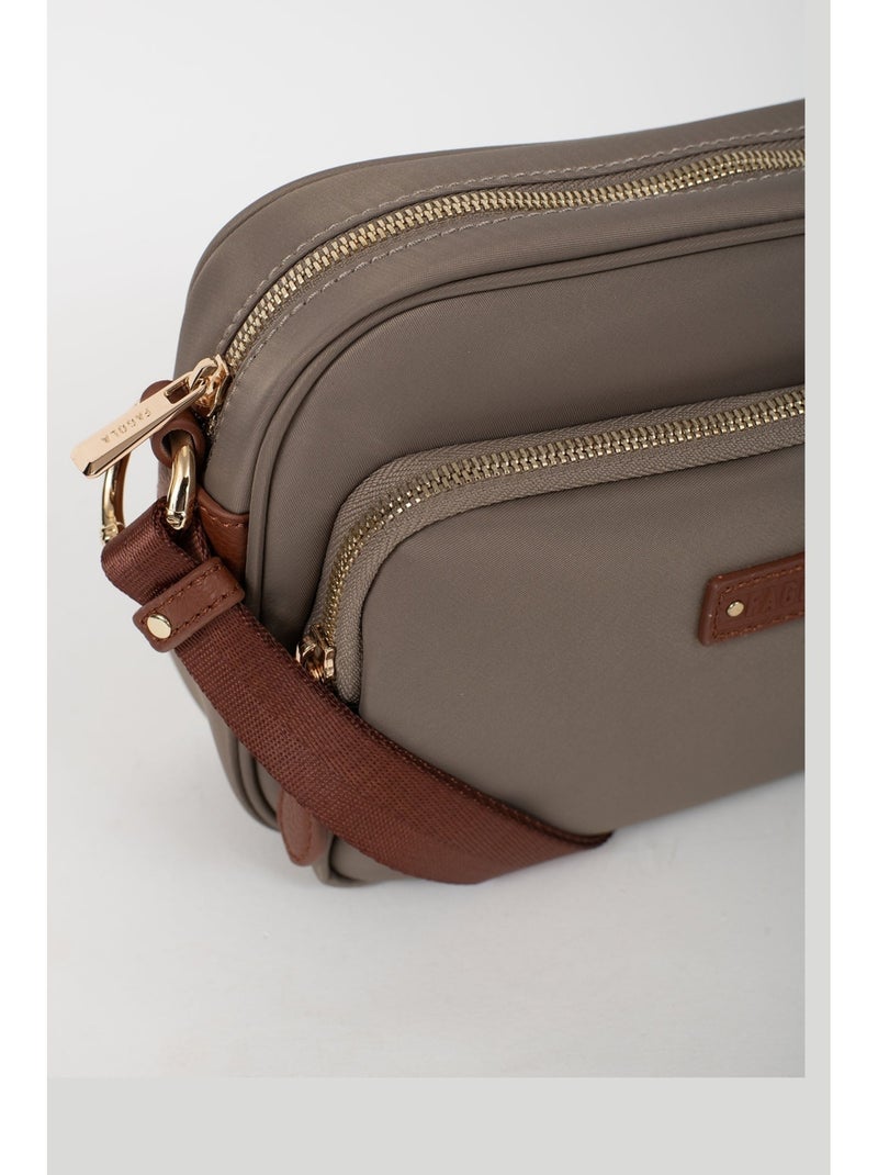 FIONA - Bolso bandolera - Material repelente al agua Marrón capuchino - Kiabi
