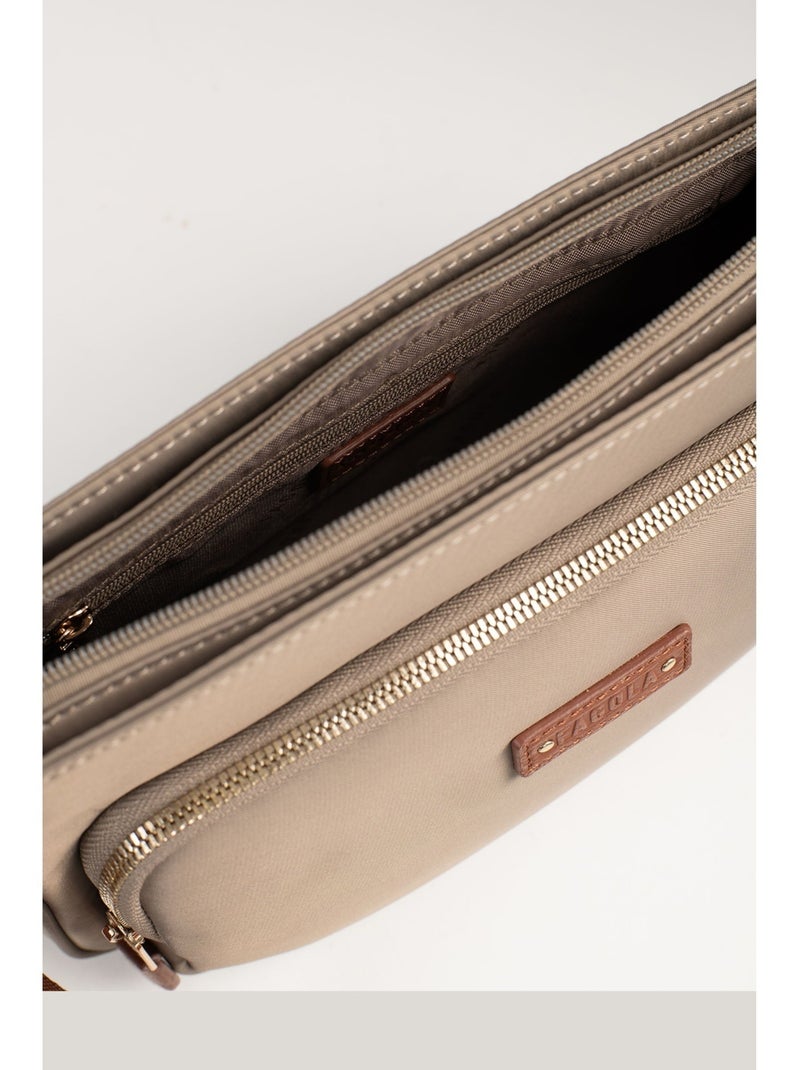 FIONA - Bolso bandolera - Material repelente al agua Marrón capuchino - Kiabi