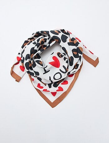 Foulard estampado fantasía (100x100 cm) 'Agathe Sorlet x Kiabi' - San Valentín