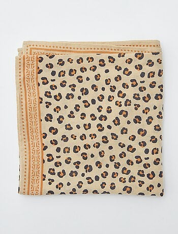 Fular amplio estampado