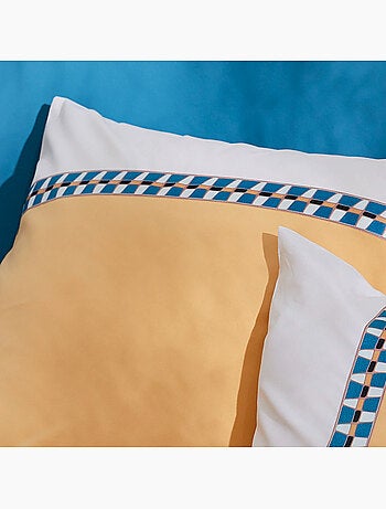 Funda de almohada de percal con ribete geométrico