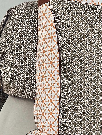 Funda de almohadón en percal con estilo gráfico