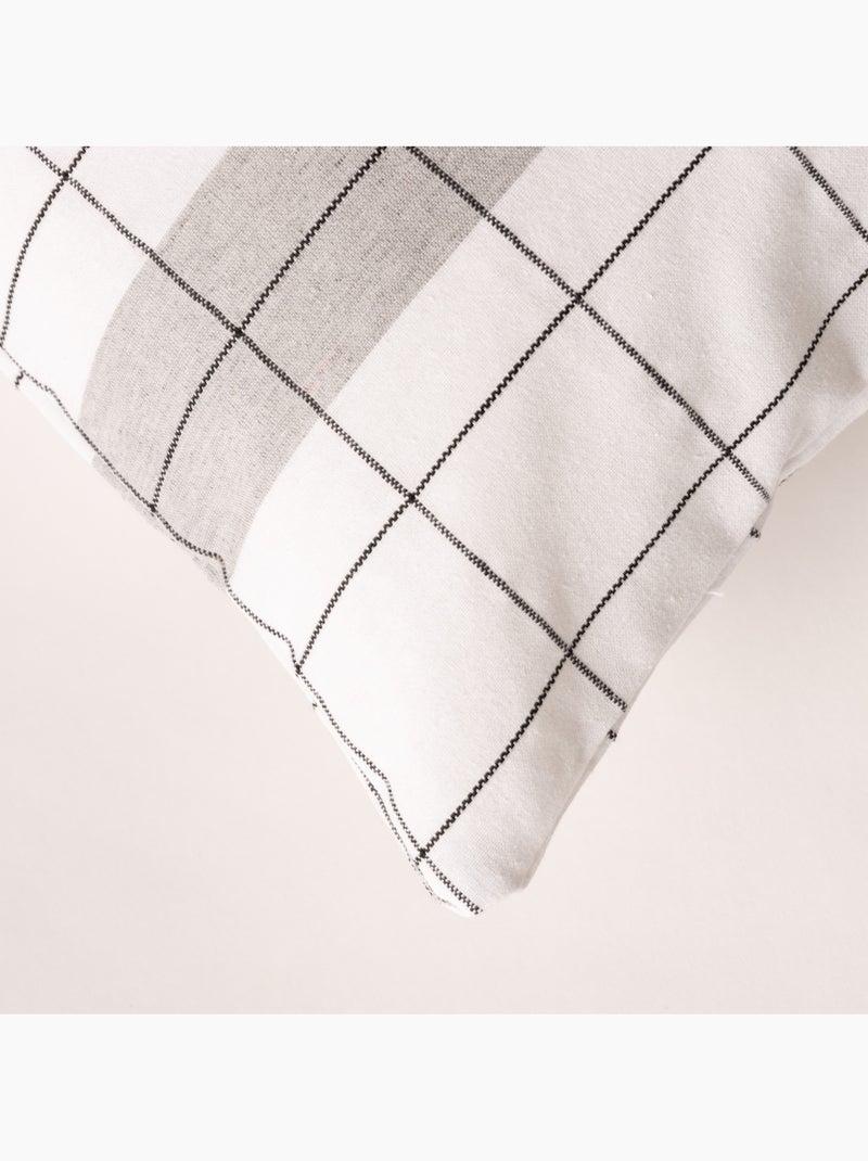 Funda de cojín cuadrada a rayas con cuadros en relieve - Gamusi. Gris - Kiabi
