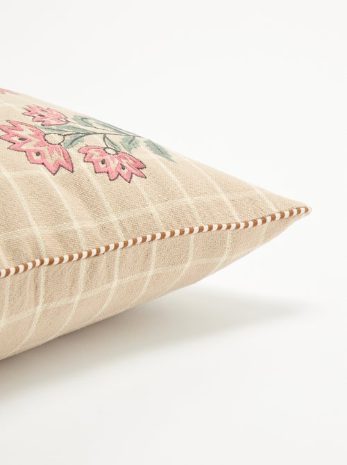 Funda de cojín cuadrada con flores bordadas - Kiabi Funda de cojín cuadrada con flores bordadas - Kiabi