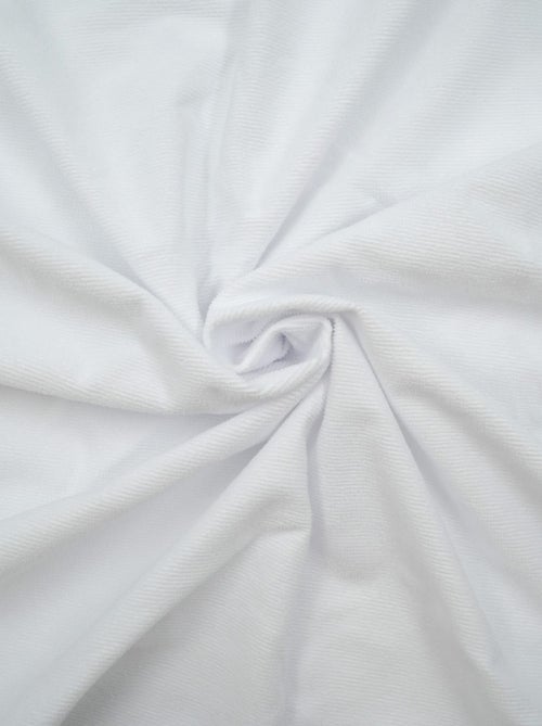 Funda impermeable con elásticos. - Kiabi