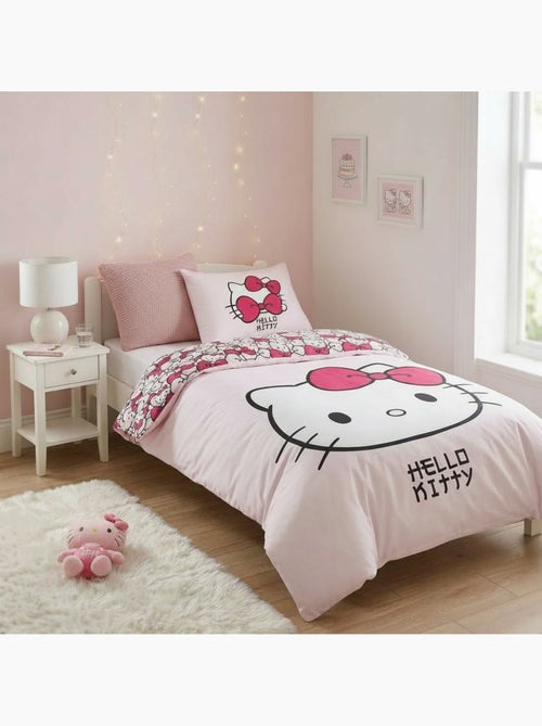 Funda nordica polialgodon hello kitty licencia oficial sanrio 140x200cm + funda 65x65cm - Kiabi Funda nordica polialgodon hello kitty licencia oficial sanrio 140x200cm + funda 65x65cm - Kiabi