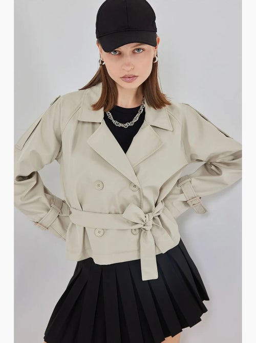 Gabardina corta con cinturón bdart - Kiabi Gabardina corta con cinturón bdart - Kiabi