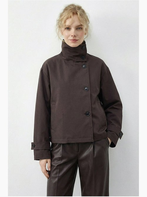 Gabardina corta con cuello mao lucci - Kiabi Gabardina corta con cuello mao lucci - Kiabi