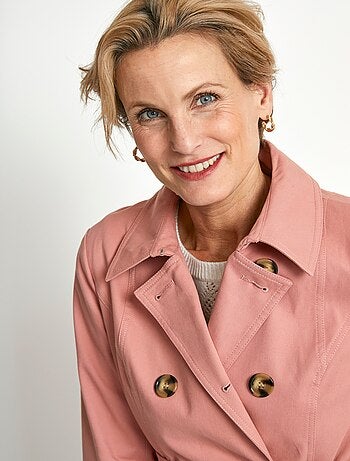 Gabardina corta lisa cruzada con cuello en pico - Afibel