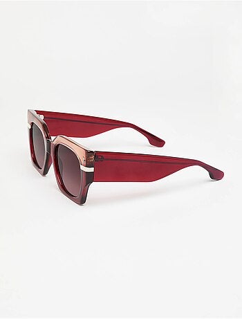 Gafas matt de estética geométrica y diseño vanguardista