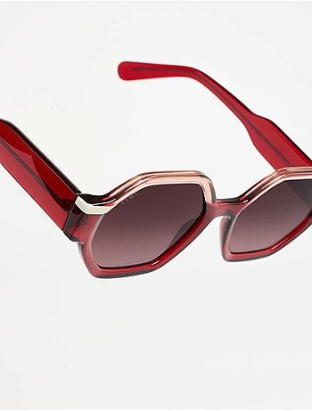 Gafas valette de estética purista, líneas rectas y montura ligera