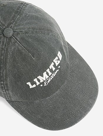 Gorra ajustable con velcro